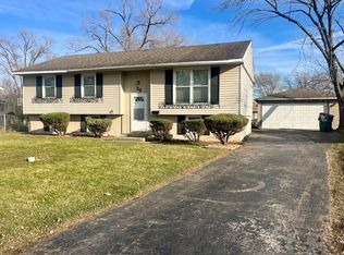 29 N Oak Ln, Glenwood, IL