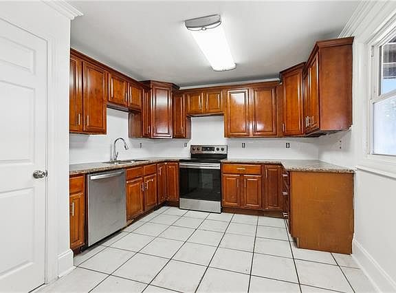 3rd image of 3604 Jupiter Dr