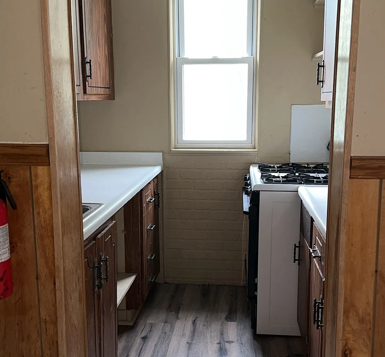 3 bed, 1500 sqft, $950 — Photo 2