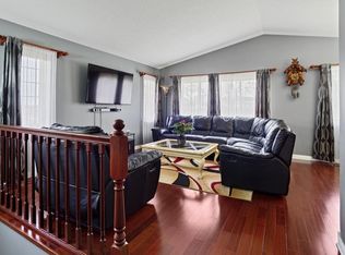 15989 Granada Ave, Apple Valley, MN 55124