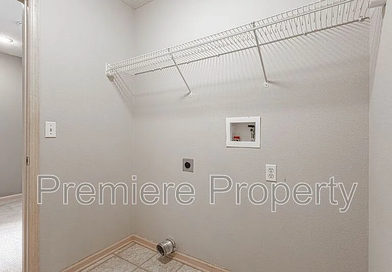 8119 N Elmwood Ave — Photo 14