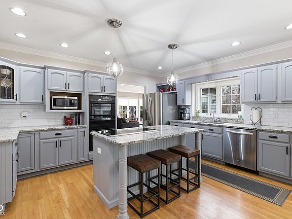 4th image of 12629 Old Stone Dr