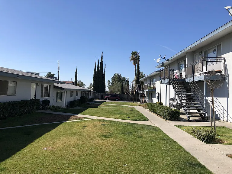 2600 Haley St — Photo 9