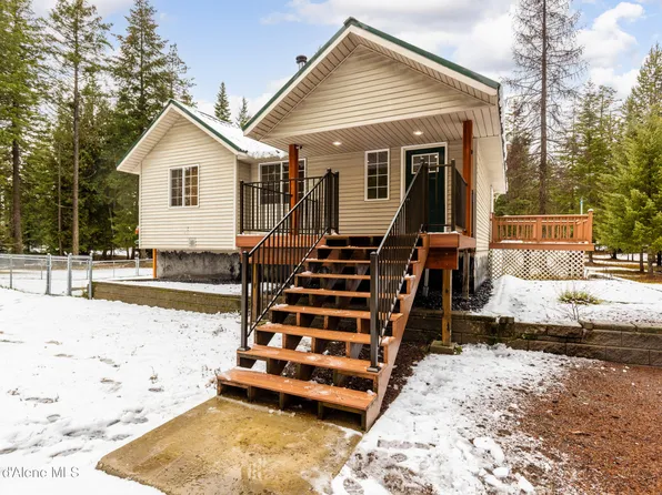 4266 W Spotted Horse Rd, Spirit Lake, ID 83869