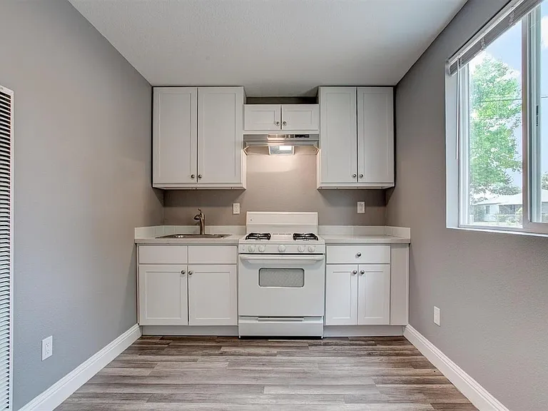 2482 E Scotts Ave — Photo 9
