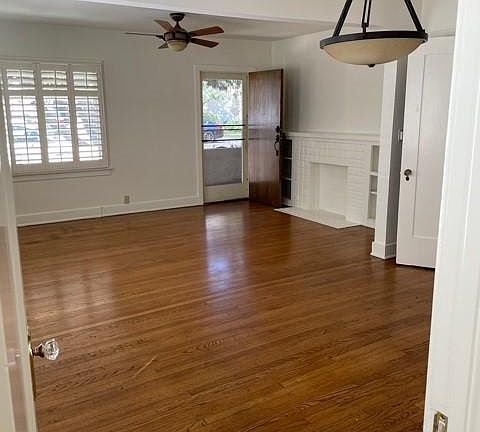 3rd image of 1344 Barrington Way