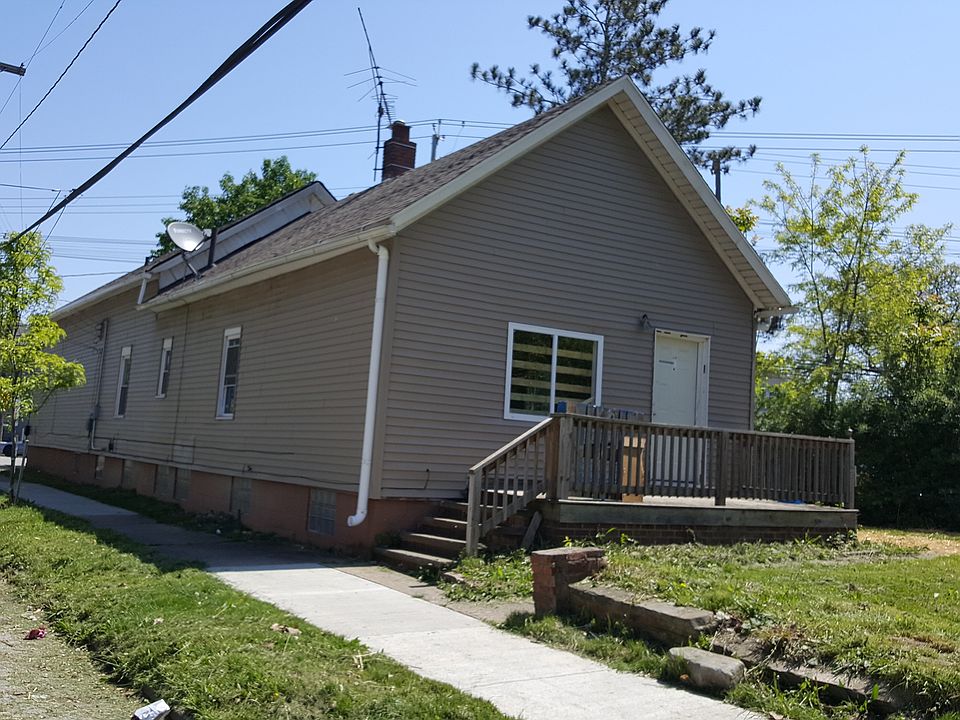 2nd image of 3328 E 65th St