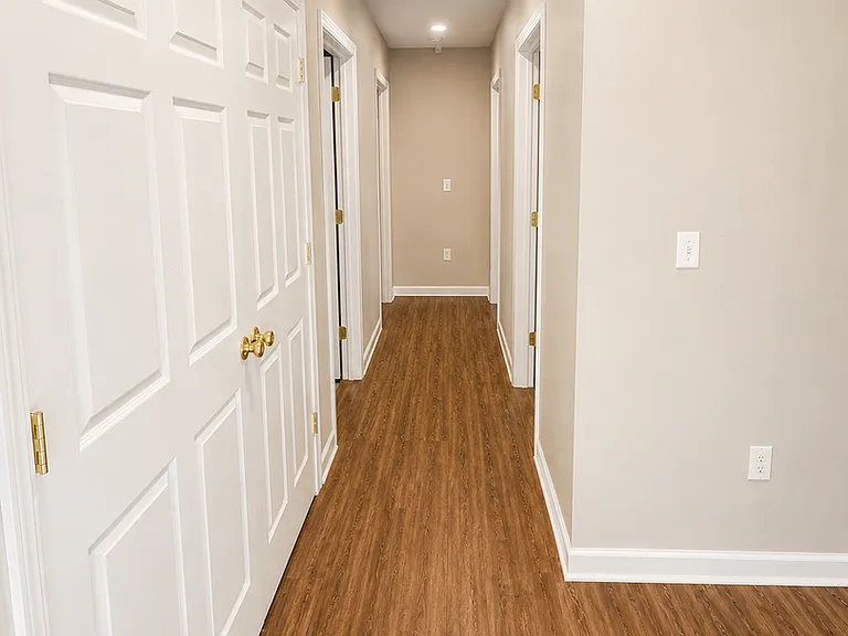 2324 Kentucky Ave — Photo 6