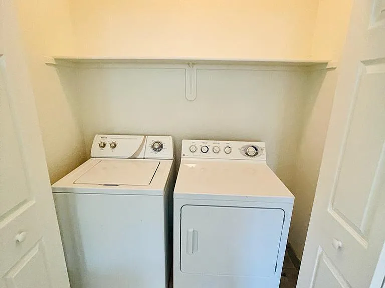 520 E Eva St #1 — Photo 6