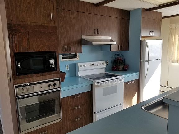 3rd image of 487 E Houghton Ave