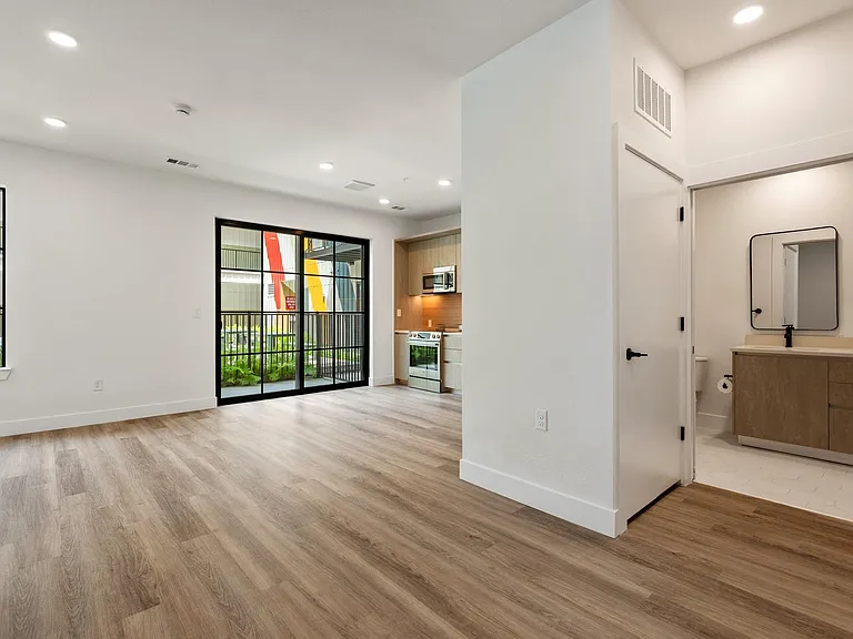 4315 S Congress Ave #208 — Photo 13