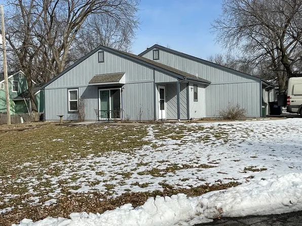 1604 E 21st Pl, Lawrence, KS 66046