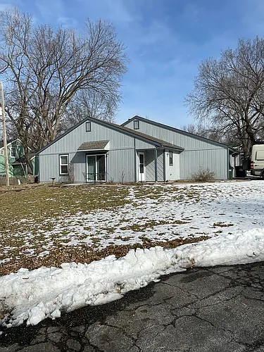 1604 E 21st Pl Photo 1