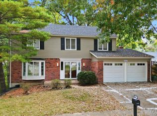 972 Sunburst Ct, Ballwin, MO 63021
