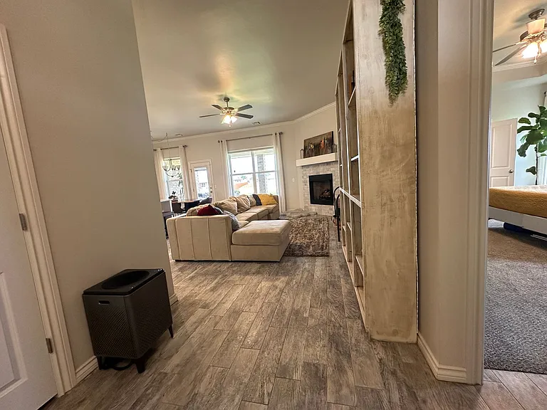 5923 NE Yorktown Ct — Photo 8
