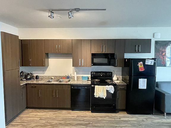 5th image of 2200 Cottage Ln #D308