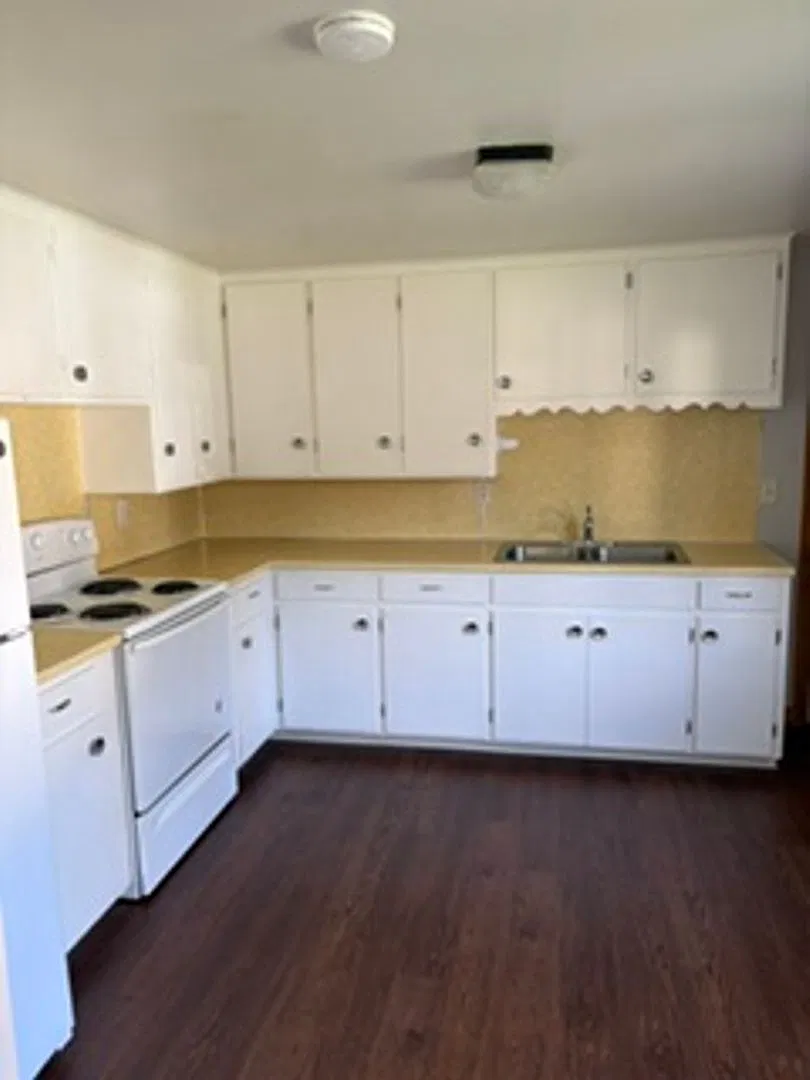 One Bedroom Duplex — Photo 3