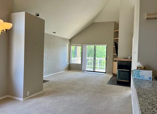 962 E Riverpark Ln — Photo 7