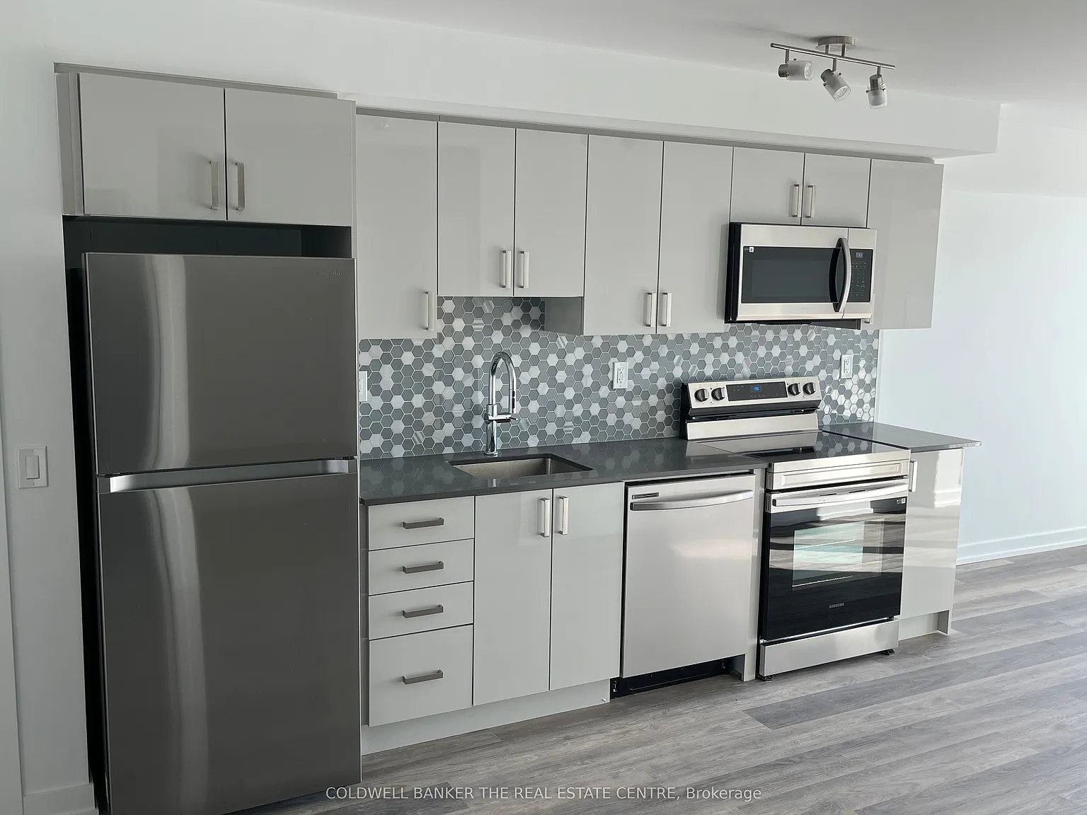 2 bed, $2,300 — Photo 3