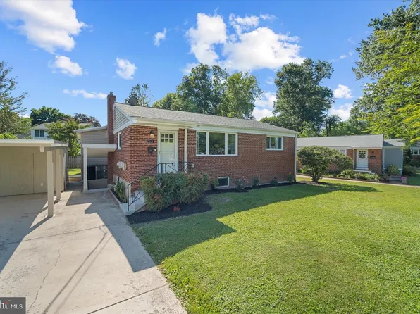 6915 Kingwood Dr, Falls Church, VA 22042