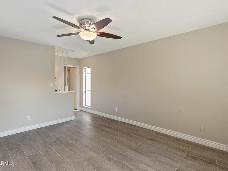2105 N Los Altos Dr #4 — Photo 5
