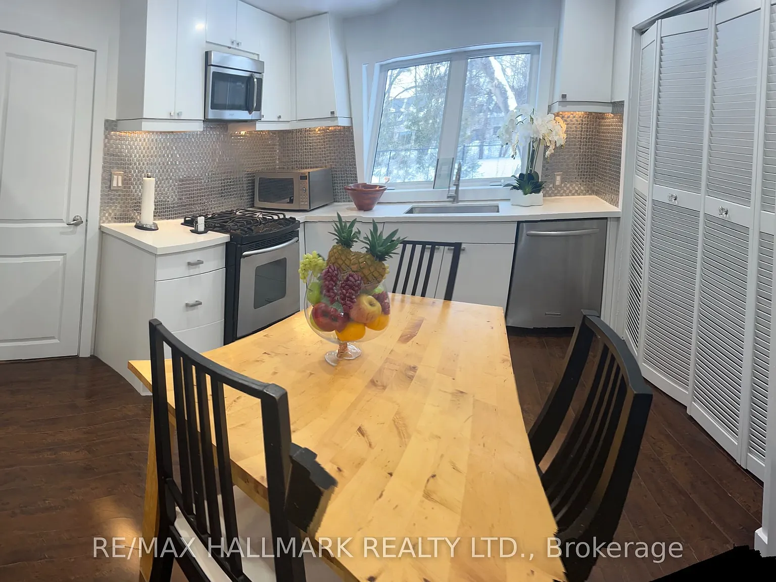 2 bed, $2,950 — Photo 4