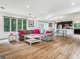 14807 Spriggs Rd, Woodbridge, VA 22193