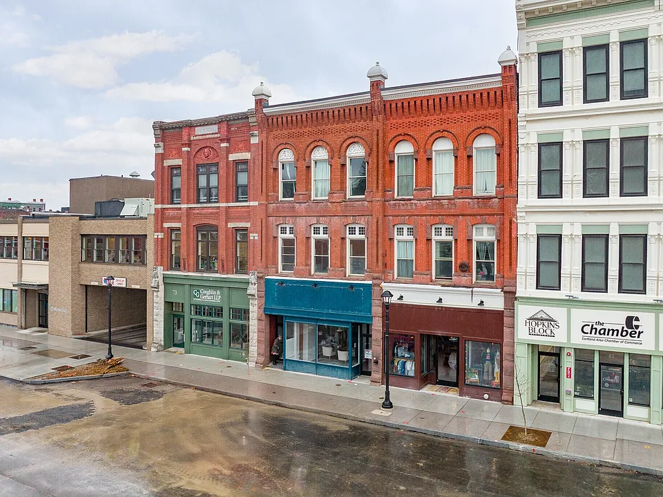 77-79 W Main St
