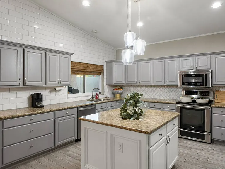 7720 W Karen Lee Ln — Photo 10