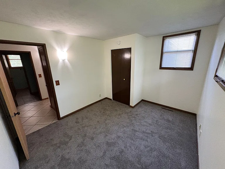 1300 Eastridge Dr — Photo 15