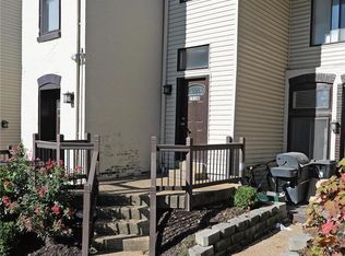1518 Menard St #B, Saint Louis, MO 63104