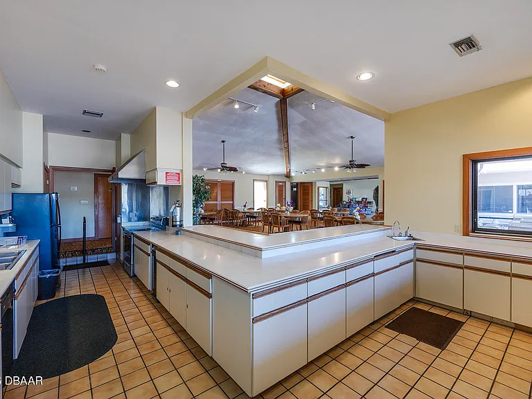 931 Meadow View Dr #A — Photo 48