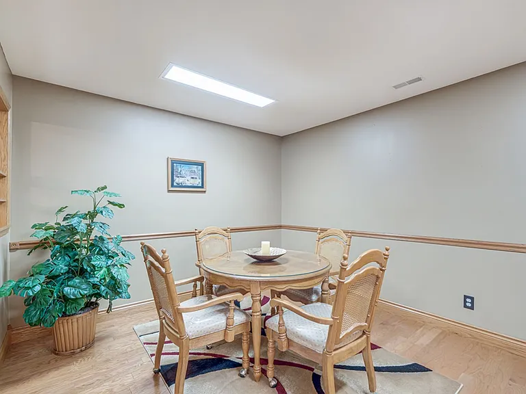 2923 Rutherford Dr — Photo 36