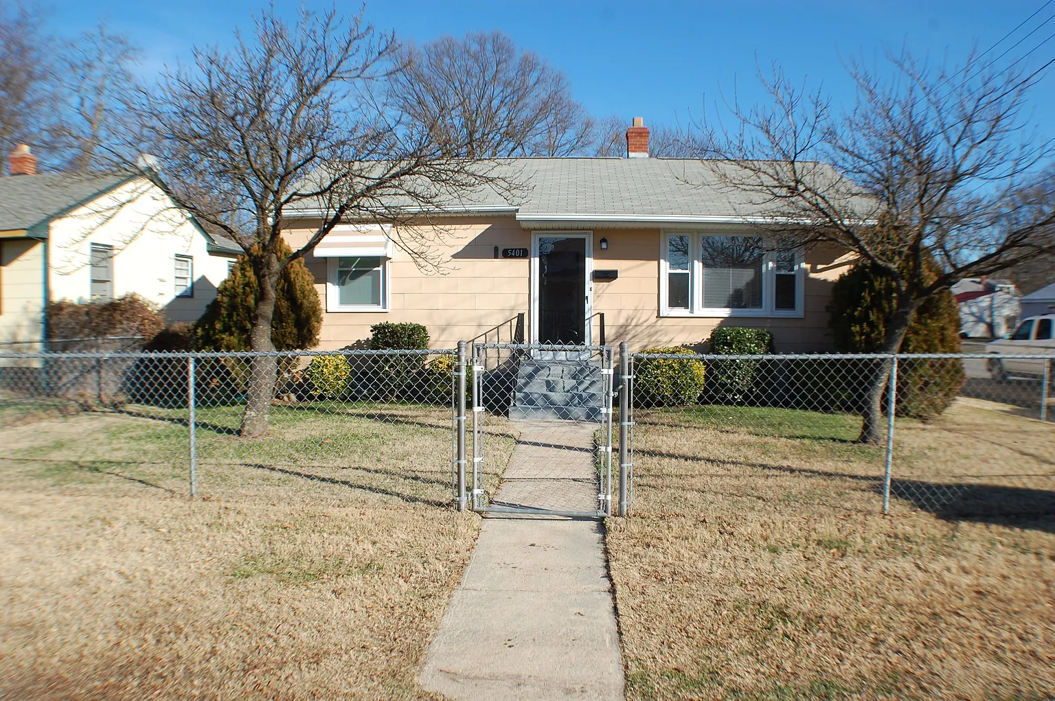 5401 Bloomingdale Ave photo 1