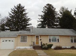 654 McClellan Ave, Hamilton, NJ 08610