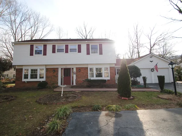 4511 Mill Point Ct, Fairfax, VA 22033