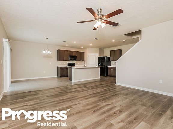 4th image of 3213 Pemberly Park Dr