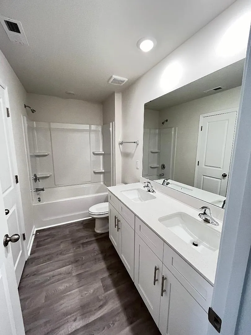 4 bed, 2.5 bath, 1658 sqft, $1,995 — Photo 4