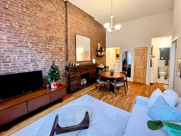 157 West 75th Street image 2 of 9