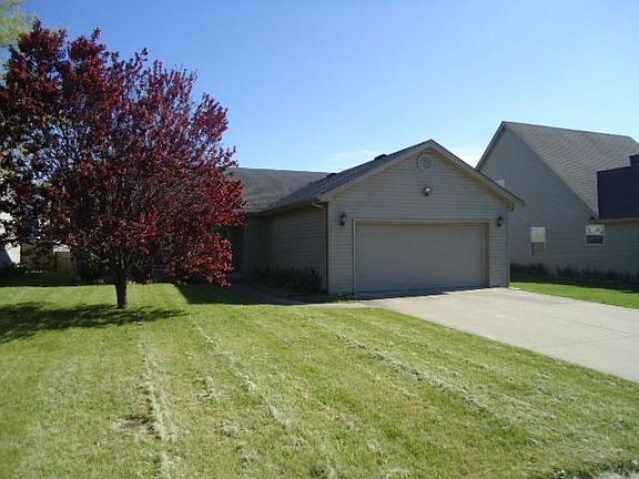 2nd image of 925 Kennedy Ct