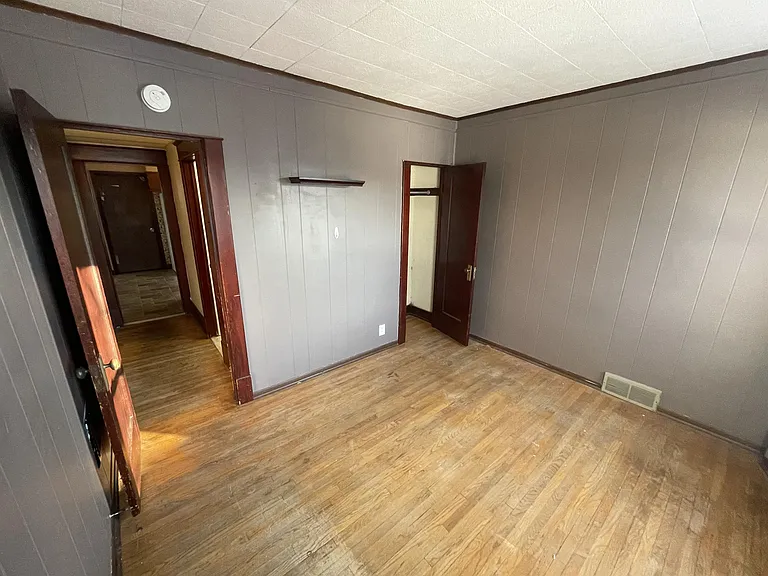 418 Colvin Ave — Photo 34