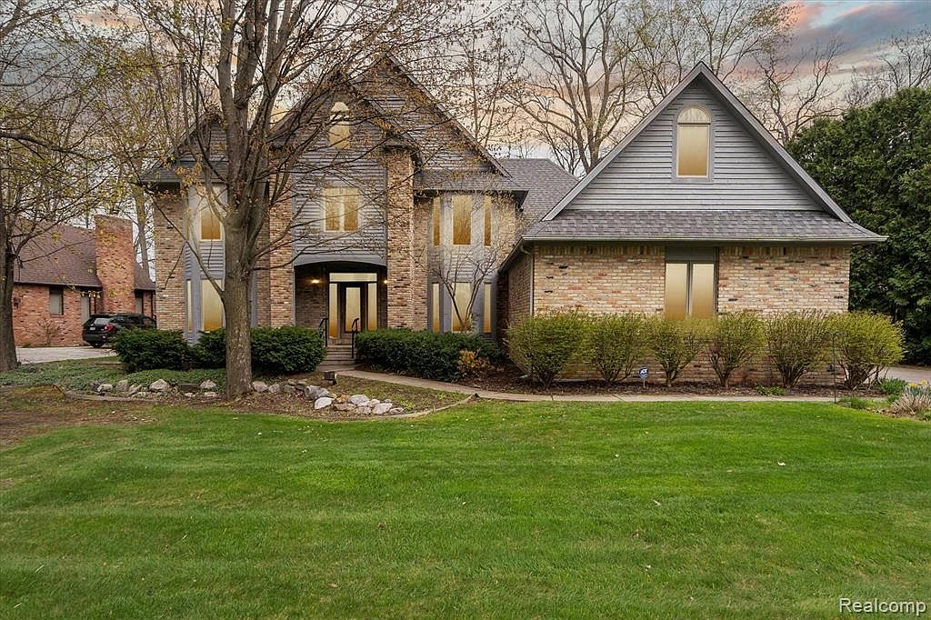 1336 Kings Pointe Rd, Grand Blanc, MI 48439 MLS 20230031365 Zillow