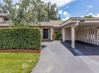 2016 Deer Creek Wildwood Ln N, Deerfield Beach, FL 33442