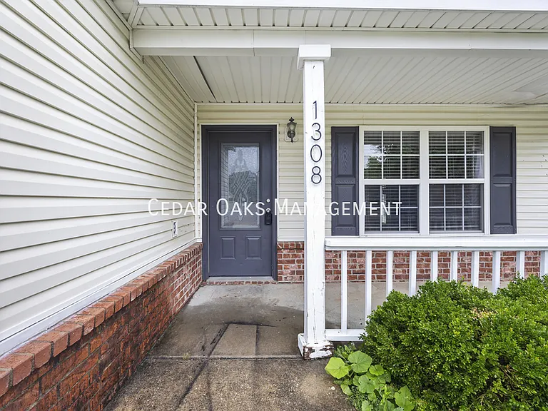 1308 S C Ct — Photo 40