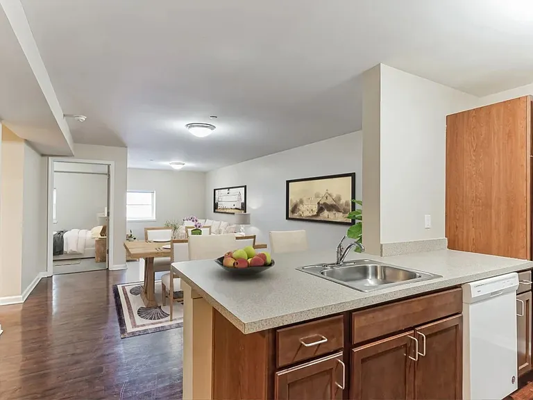 13 State Street Apartments — Photo 8