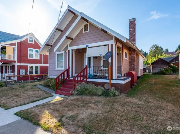 207 W Washington Avenue, Roslyn, WA 98941