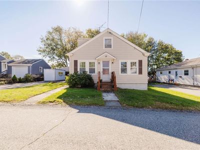75 Randolph Ave, Tiverton, RI, 02878