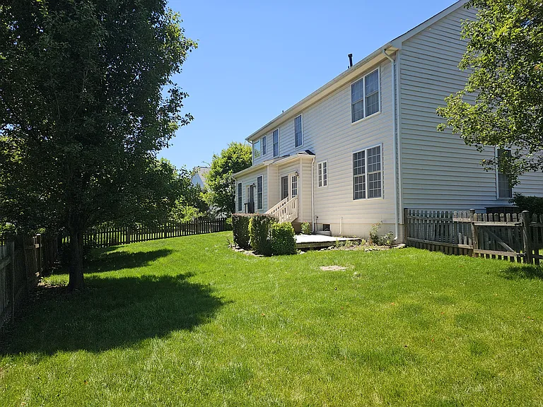 8675 Wales Ct — Photo 28