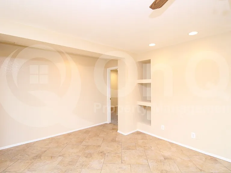 5216 E Florian Ave — Photo 5