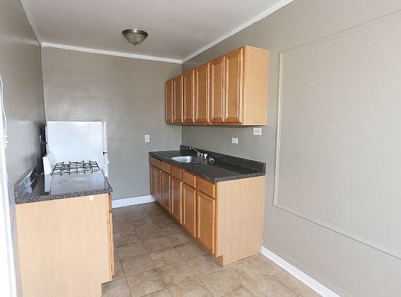 3rd image of 4546 N Damen Ave #D413